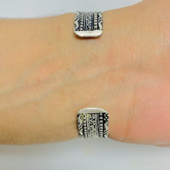 Single Handmade Turkmen Lapis Lazuli Bracelet: Tribal Kuchi Jewelry - Picture 2 of 6